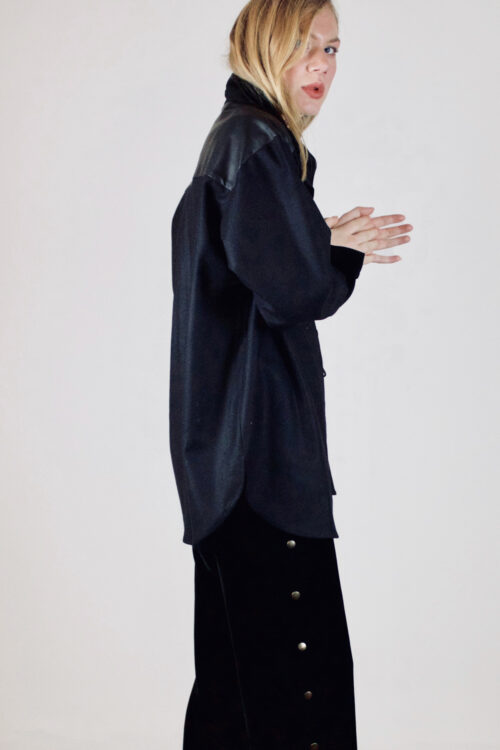 Shirt jacket 'Axl' of black wool with leather yoke - Image 4