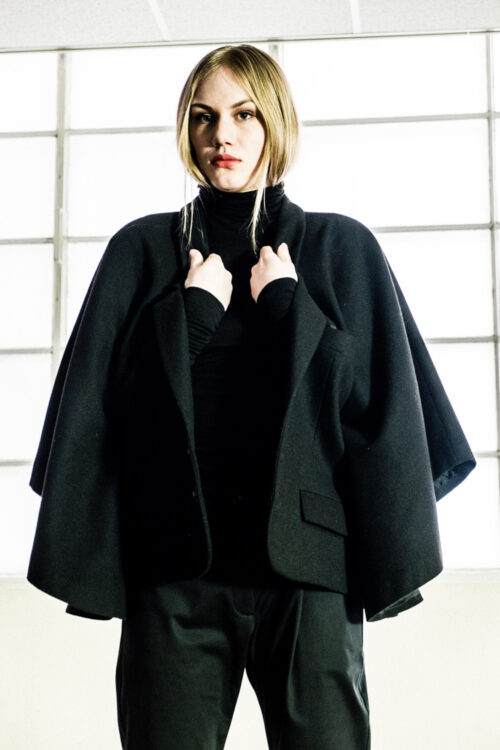 Tailored cape coat 'Charlie' of black wool - Image 2