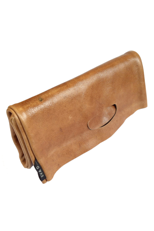 Clutch leather camel