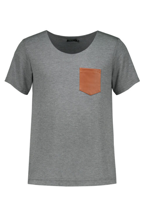 T-Shirt with leather chest pocket of grey viscose jersey - Image 4